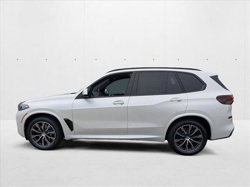 Used 2026 BMW X5 xDrive40i w/ M Sport Package image 5