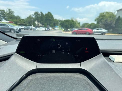 Used 2023 Toyota Prius XLE FWD image 9