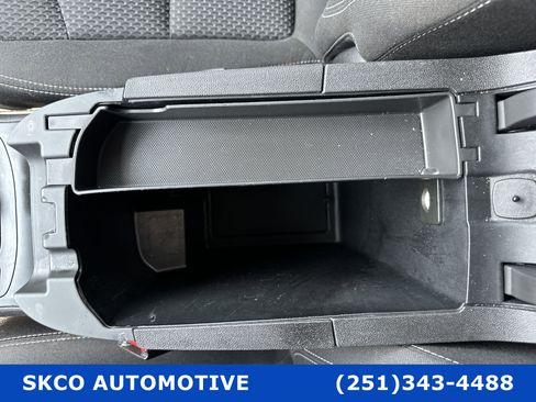 Used 2022 GMC Terrain SLE w/ Driver Convenience Package image 25