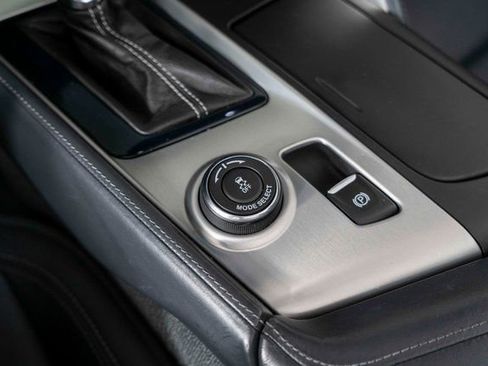 Used 2015 Chevrolet Corvette Z06 w/ 3LZ Preferred Equipment Group image 24