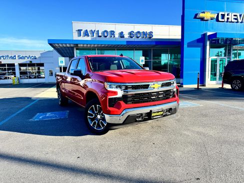 Used 2023 Chevrolet Silverado 1500 LT image 1