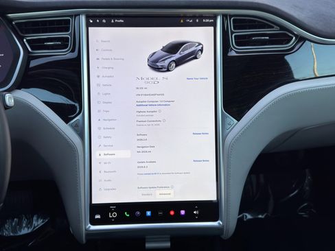 Used 2016 Tesla Model S 90D image 26