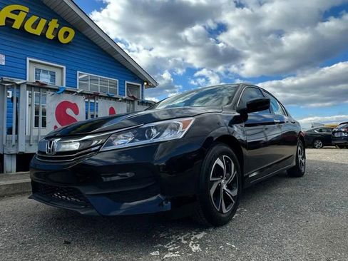 Used 2017 Honda Accord LX image 9