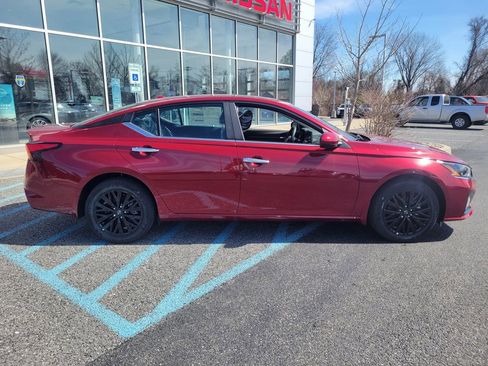 New 2025 Nissan Altima 2.5 SV w/ SV Special Edition Package image 3