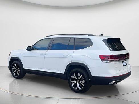 New 2026 Volkswagen Atlas SE FWD image 6