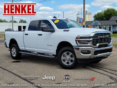 Used 2026 RAM 2500 Big Horn AWD/4WD image 1