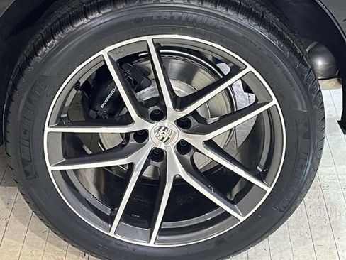 New 2026 Porsche Macan AWD/4WD image 13