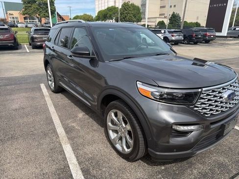 Used 2020 Ford Explorer Platinum w/ Premium Technology Package AWD/4WD image 3