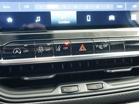 New 2026 Jeep Compass Limited image 40