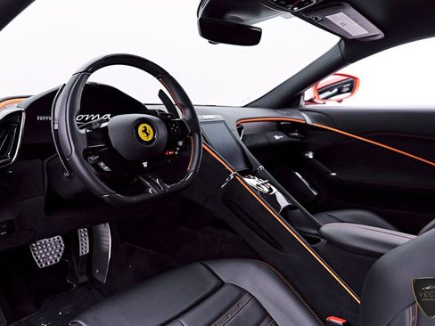 Used 2021 Ferrari Roma RWD image 2
