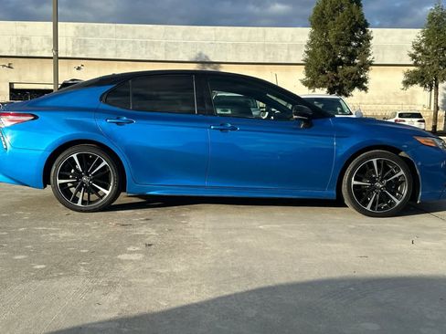 Used 2019 Toyota Camry XSE w/ Navigation Package image 9