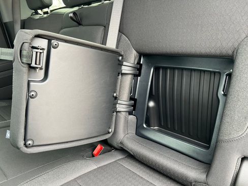 New 2026 GMC Sierra 1500 Elevation image 7