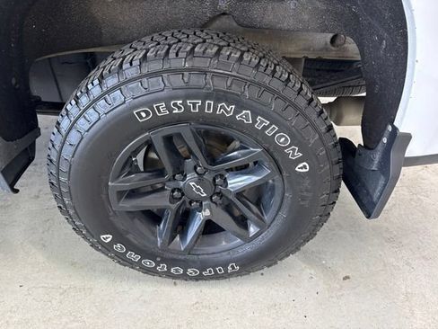Used 2021 Chevrolet Silverado 1500 LT Trail Boss AWD/4WD image 8