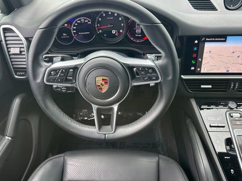Used 2023 Porsche Cayenne Platinum Edition image 30