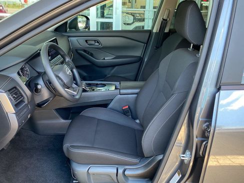 Certified 2025 Nissan Rogue S FWD image 16