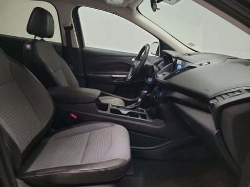 Used 2017 Ford Escape SE w/ Equipment Group 201A FWD image 21