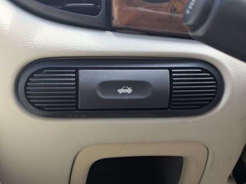 Used 2003 Jaguar XJ8 L RWD image 23