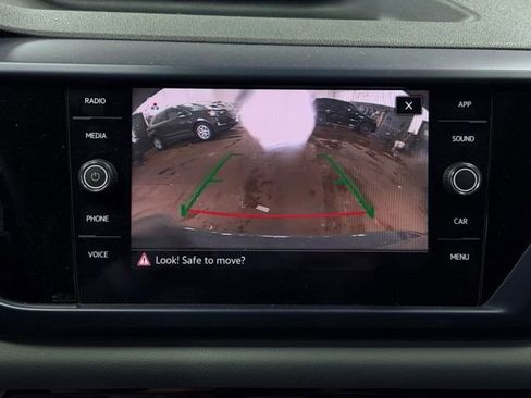 Used 2022 Volkswagen Taos SE w/ Panoramic Sunroof Package AWD/4WD image 41