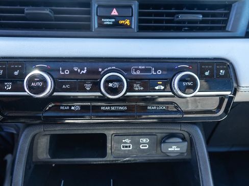 Used 2023 Honda Pilot Elite image 18