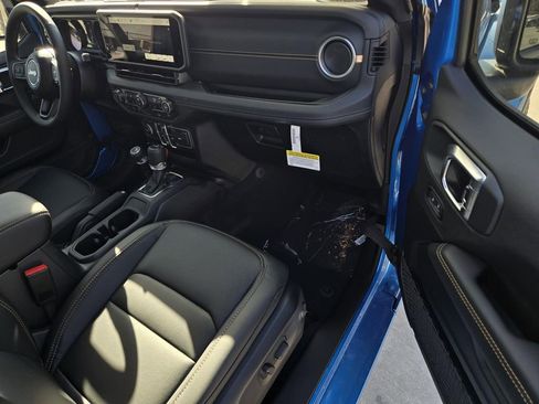 New 2026 Jeep Gladiator Sport image 8