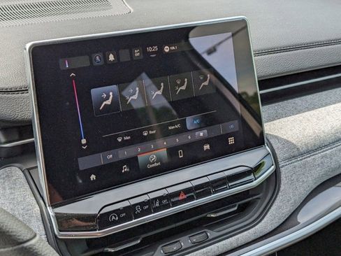 New 2023 Jeep Compass Sport image 22