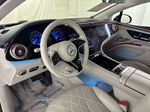 Certified 2023 Mercedes-Benz EQS 580 4MATIC Sedan image 4