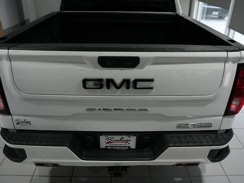 Used 2021 GMC Sierra 1500 Elevation image 7