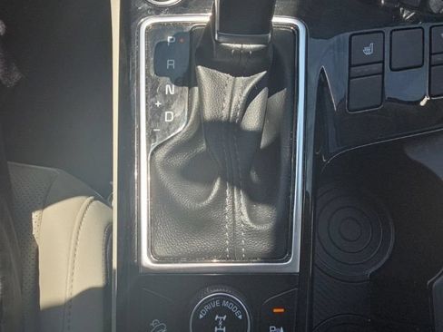 Used 2024 Kia Sportage EX AWD/4WD image 18