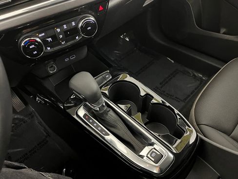 Used 2025 Chevrolet Trax ACTIV w/ Driver Confidence Package image 23