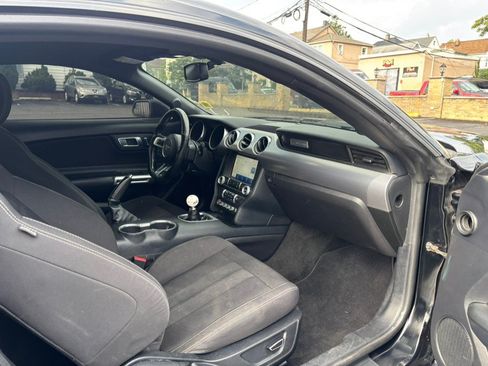 Used 2019 Ford Mustang GT w/ Equipment Group 301A RWD image 21