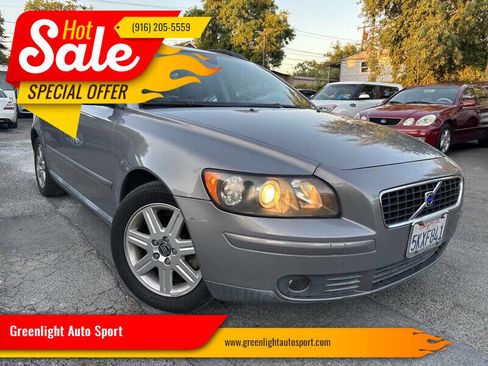 Used 2005 Volvo V50 T5 image 1