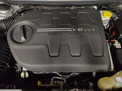 Used 2021 Jeep Cherokee Limited AWD/4WD image 30
