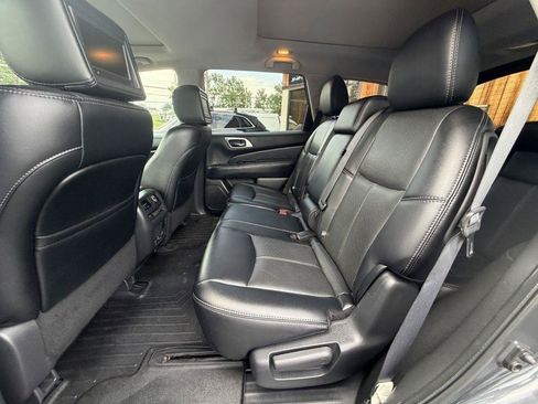 Used 2014 Nissan Pathfinder Platinum AWD/4WD image 15