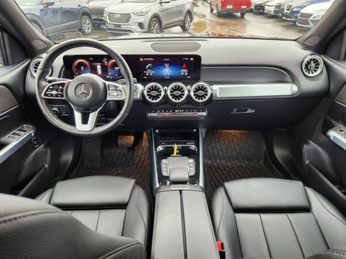 Used 2023 Mercedes-Benz GLB 250 4MATIC image 8