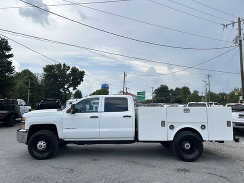 Used 2018 Chevrolet Silverado 3500 W/T w/ WT Convenience Package AWD/4WD image 10