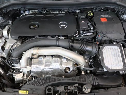 Certified 2025 Mercedes-Benz GLA 250 4MATIC image 28