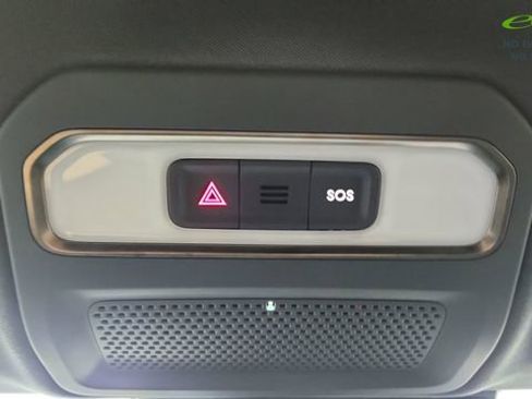 Used 2025 Rivian R1S Adventure AWD/4WD image 60