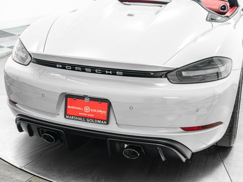 Used 2021 Porsche 718 Boxster Spyder RWD image 39