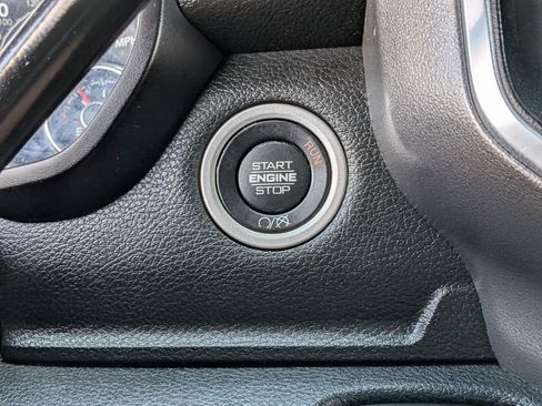 Used 2022 RAM 2500 Big Horn w/ Cold Weather Group image 28