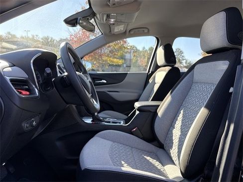 Used 2022 Chevrolet Equinox LS image 16