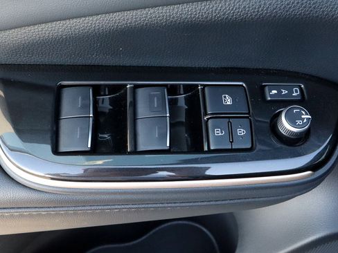 Used 2024 Toyota Crown XLE image 14