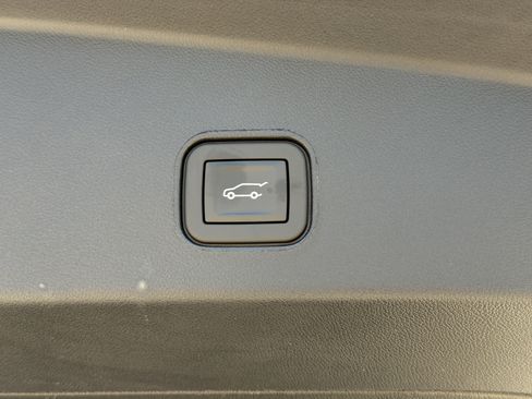 New 2026 Cadillac Lyriq Luxury RWD image 11