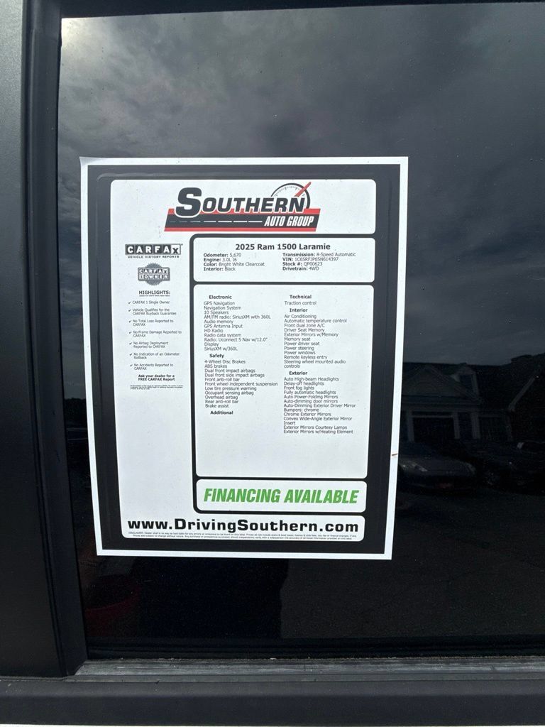 Used 2025 RAM 1500 Laramie AWD/4WD image 11