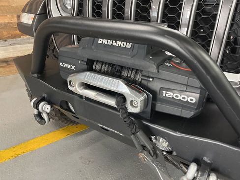 Used 2021 Jeep Gladiator Overland w/ Popular Equipment Package AWD/4WD image 8