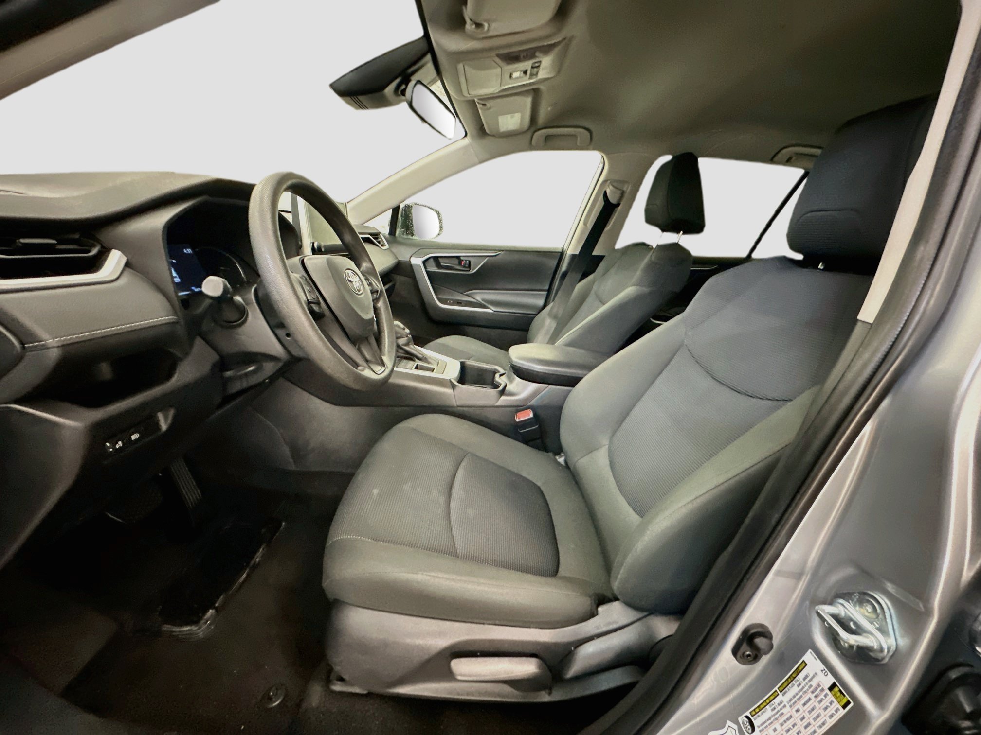 Used 2025 Toyota RAV4 LE AWD/4WD image 13