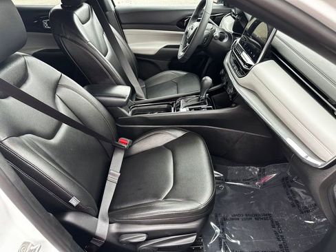 Used 2024 Jeep Compass Limited image 28