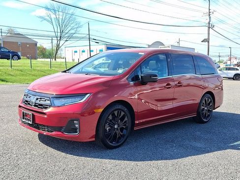 Certified 2025 Honda Odyssey Sport-L image 3