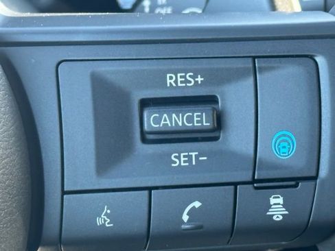 New 2025 Nissan Pathfinder SV image 33