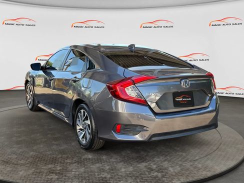Used 2017 Honda Civic EX image 8