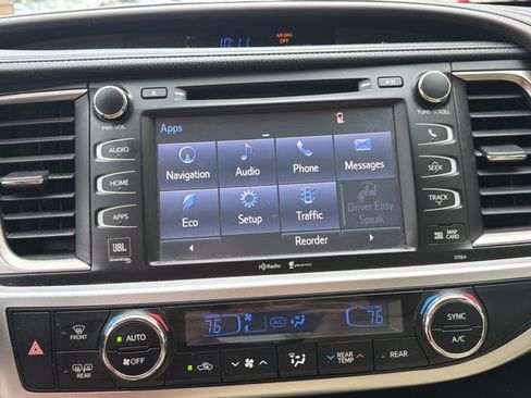Used 2014 Toyota Highlander Limited Platinum AWD/4WD image 17
